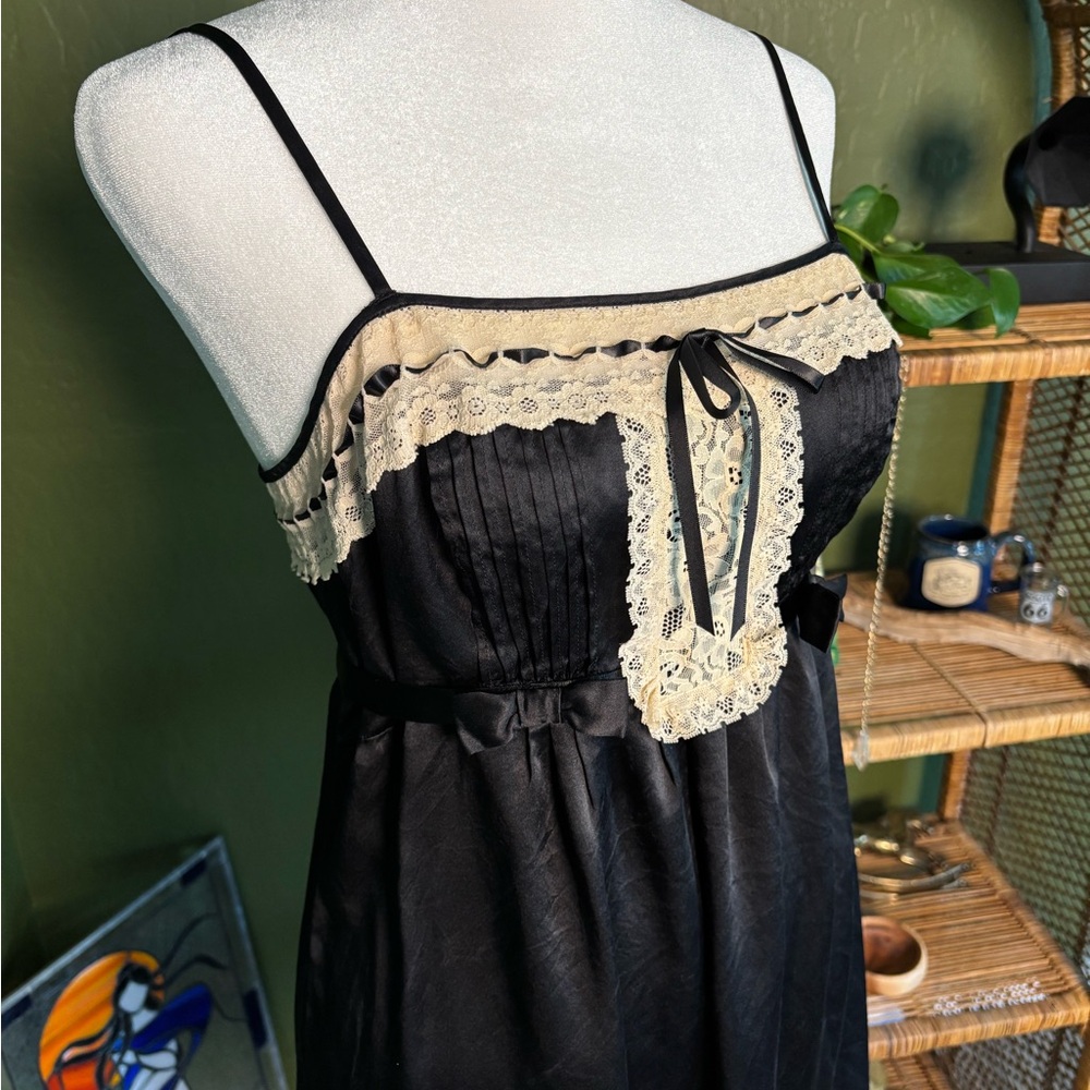 Betsey Johnson Maid Black Cream Lace 90s Babydoll Dress with Lace Trim - Picture 3 of 5